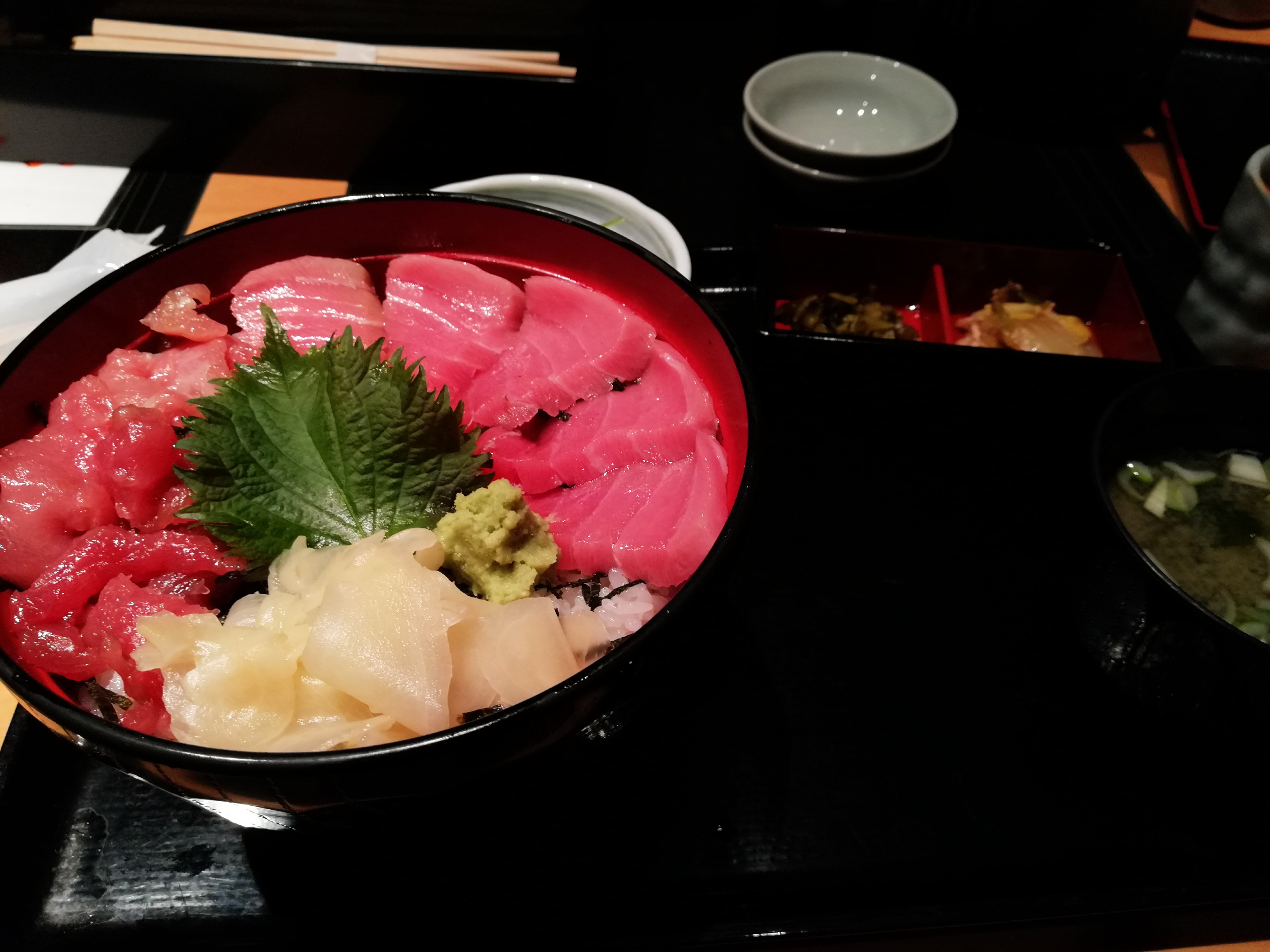 本マグロ丼