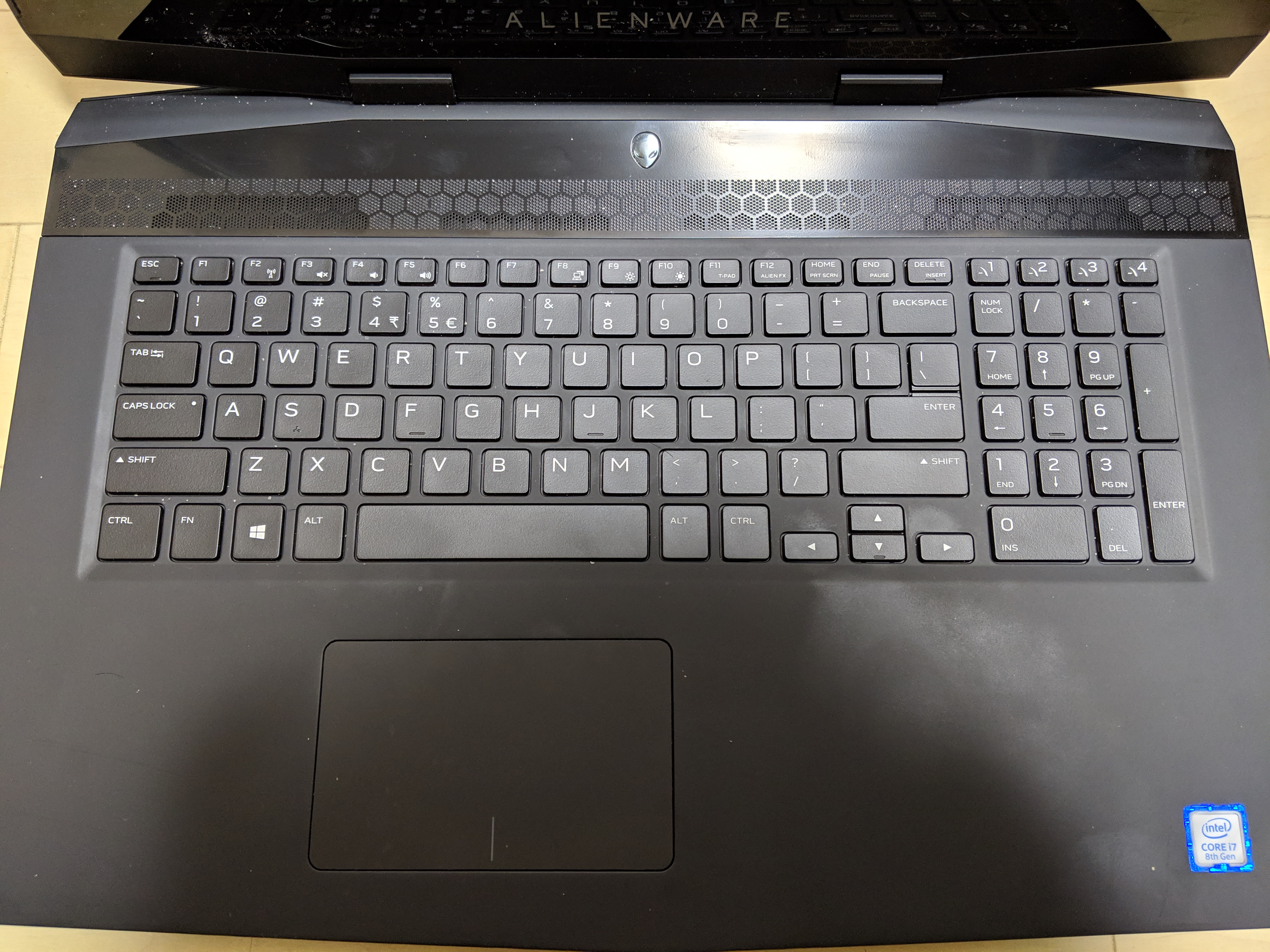 Alienware m17のキーボード
